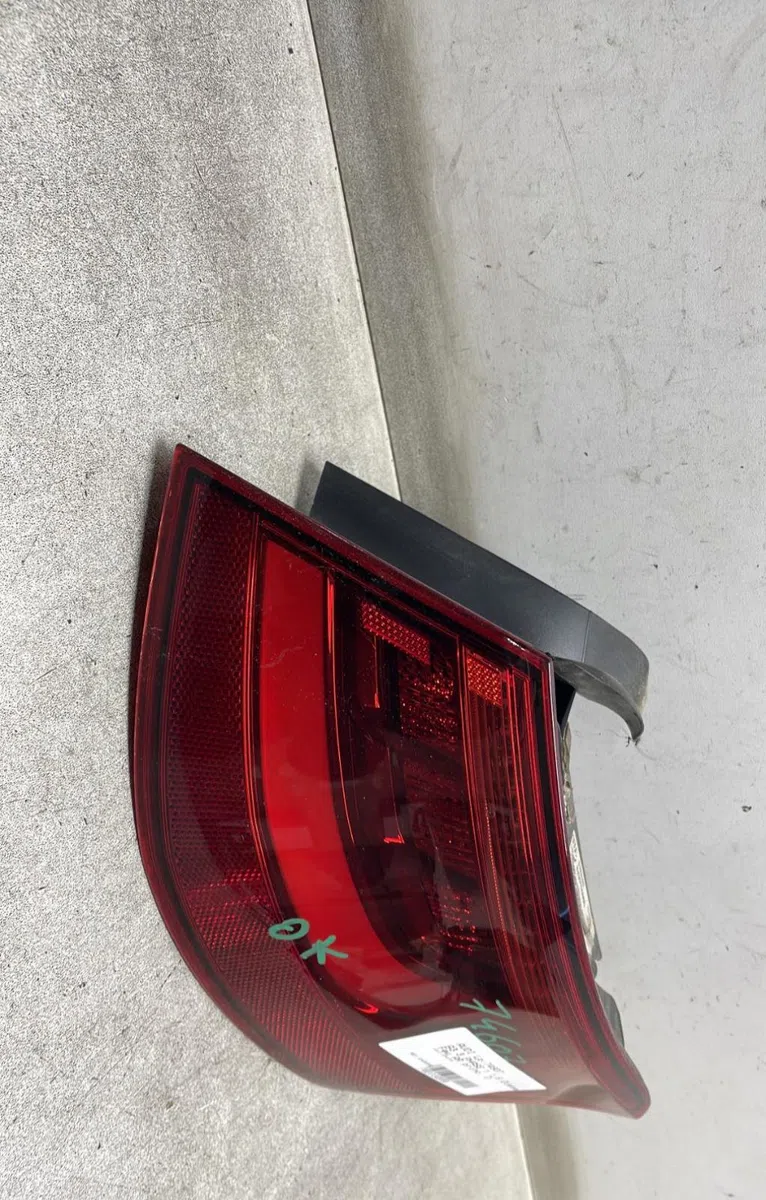 Feu arrière droit Audi A3 (8V1, 8VK) 1.6 tdi (2013-2017) occasion