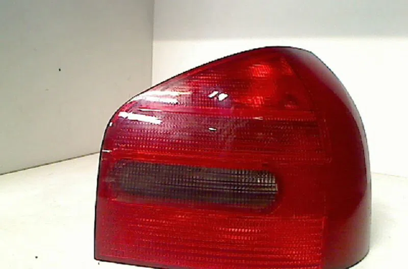 Feu arrière droit AUDI A3 I  1.9 TDi 90ch occasion
