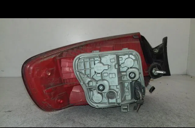 Feu arrière droit Audi A3 Sportback (8PA) 1.9 tdi (2004-2010) occasion