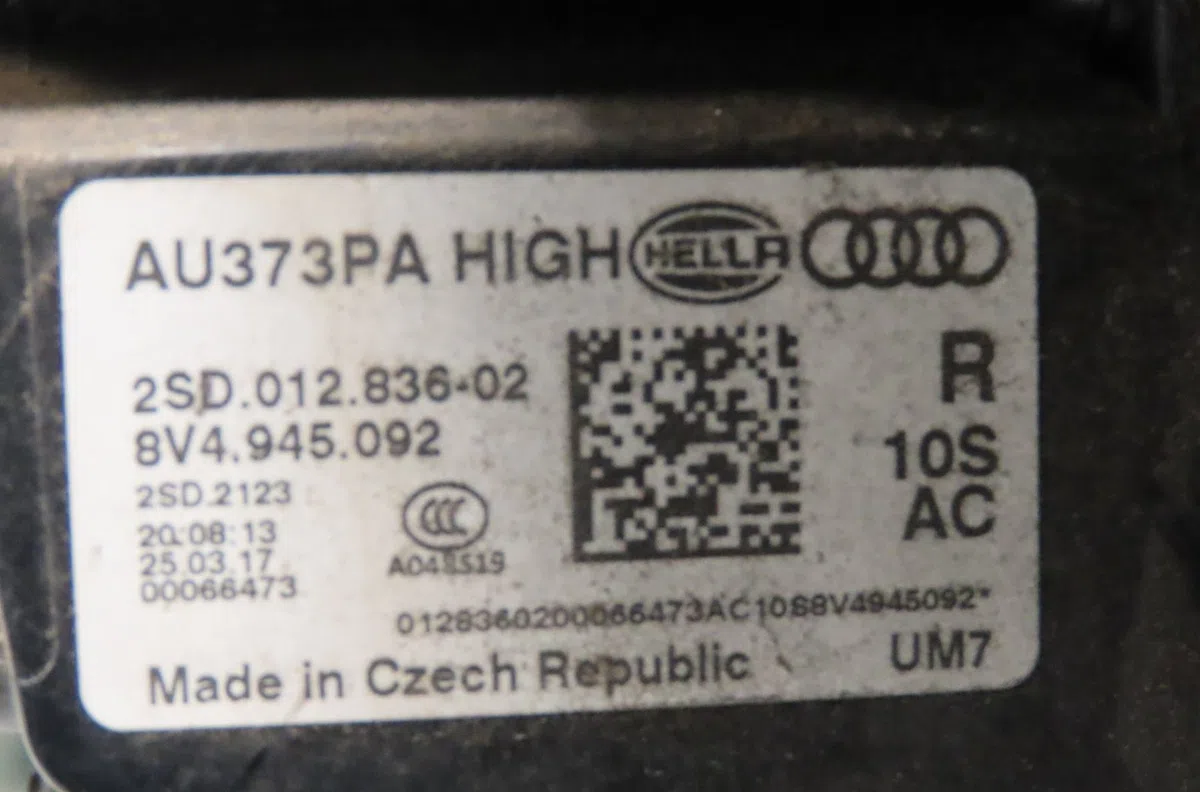 Feu arrière droit Audi A3 Sportback (8VA, 8VF) 1.0 tfsi (2016-2020) occasion