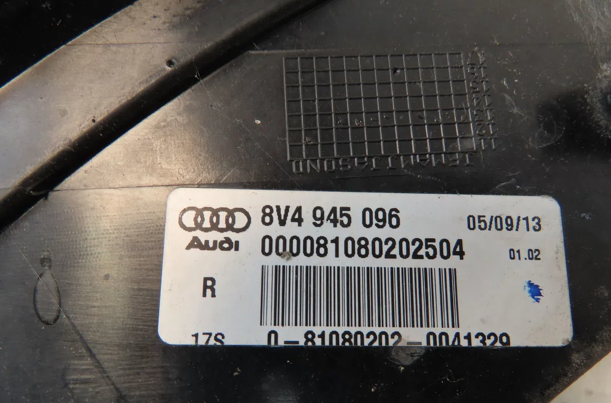 Feu arrière droit Audi A3 Sportback (8VA, 8VF) 1.6 tdi (2012) 5 portes occasion