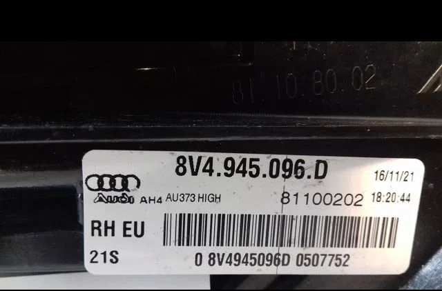 Feu arrière droit Audi A3 Sportback (8VA, 8VF) 2.0 tdi quattro (2013-2018) occasion