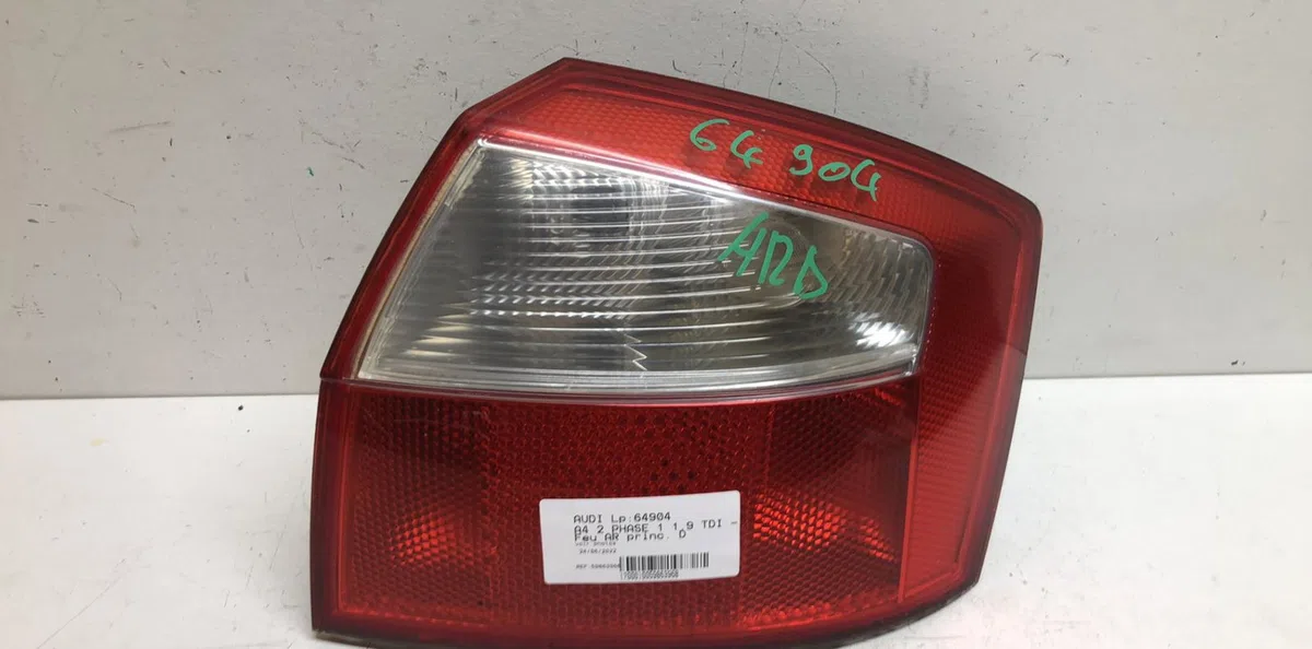 Feu arrière droit Audi A4 B6 (8E2) 1.9 tdi (2000-2004) 4 portes occasion