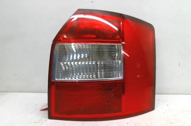 Feu arrière droit Audi A4 B6 Avant (8E5) 1.9 tdi (2001-2004) occasion