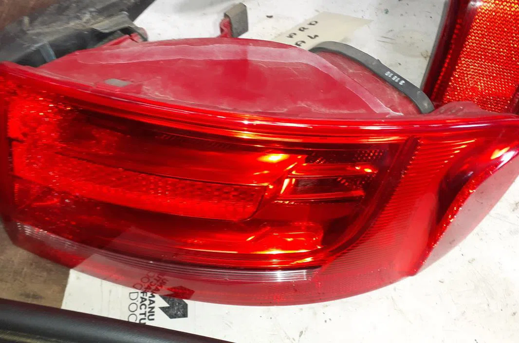 Feu arrière droit Audi A4 B8 (8K2) 2.0 tdi (2007-2015) occasion