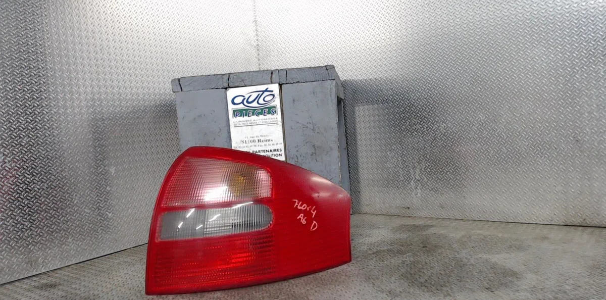 Feu arrière droit AUDI A6 2  A6 2 PHASE 1 occasion