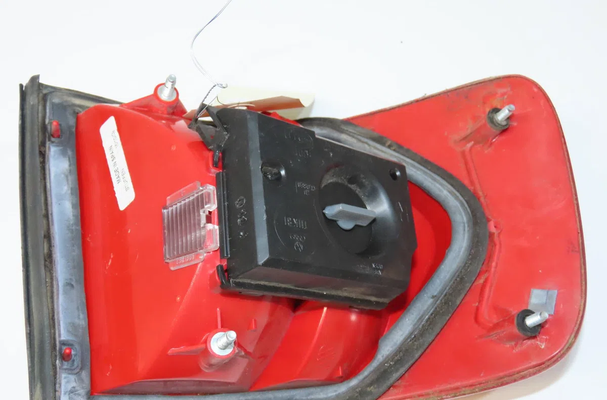 Feu arrière droit Audi A6 C4 (4A2) 2.0 (1994-1997) occasion