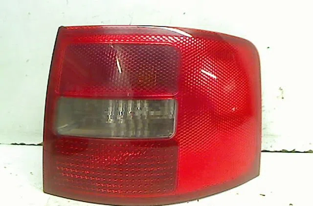 Feu arrière droit Audi A6 C5 Avant (4B5) 1.9 tdi (1998-2001) occasion