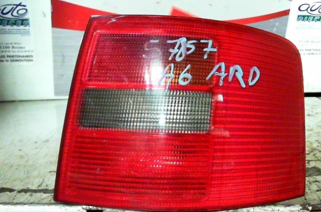 Feu arrière droit Audi A6 C5 Avant (4B5) 2.5 tdi (1997-2005) occasion