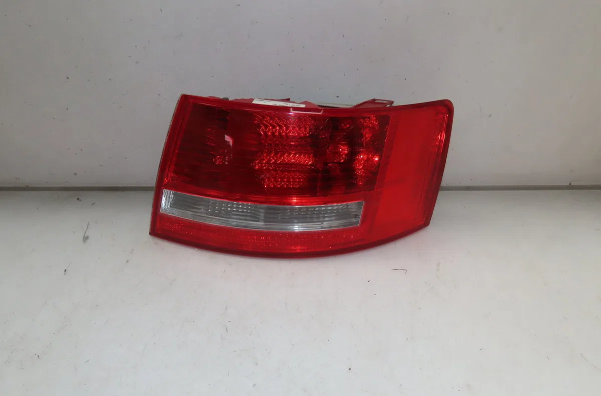 Feu arrière droit Audi A6 C6 (4F2) 2.0 tdi (2004-2008) occasion