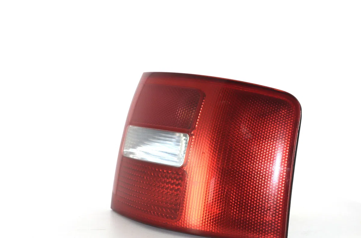 Feu arrière droit Audi ALLROAD C5 (4BH) 2.5 tdi quattro (2000-2005) occasion