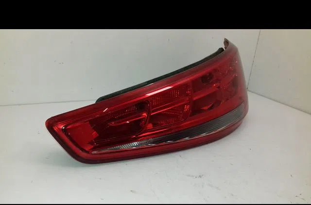 Feu arrière droit Audi Q3 (8UB, 8UG) 1.4 tsi (2013-2018) occasion