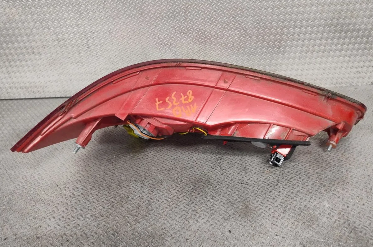 Feu arrière droit AUDI Q7 1  Q7 1 PHASE 1 occasion