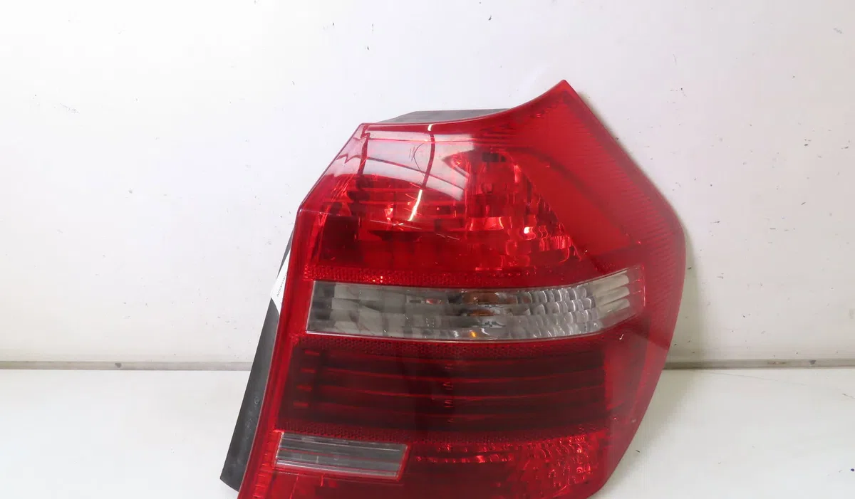 Feu arrière droit Bmw 1 (E81) 118 i (2006-2011) occasion