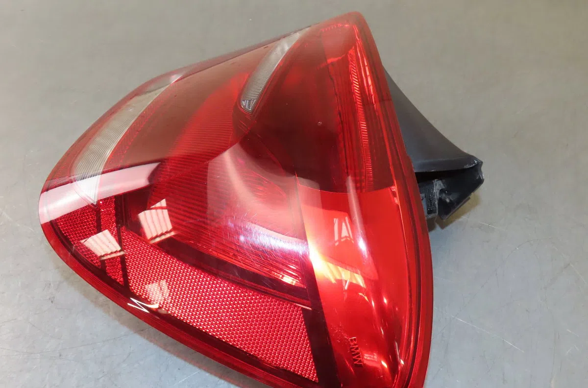 Feu arrière droit Bmw 1 (E87) 118 d (2004-2007) 5 portes occasion