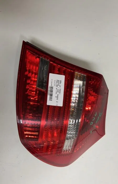 Feu arrière droit Bmw 1 (E87) 118 i (2004-2007) occasion