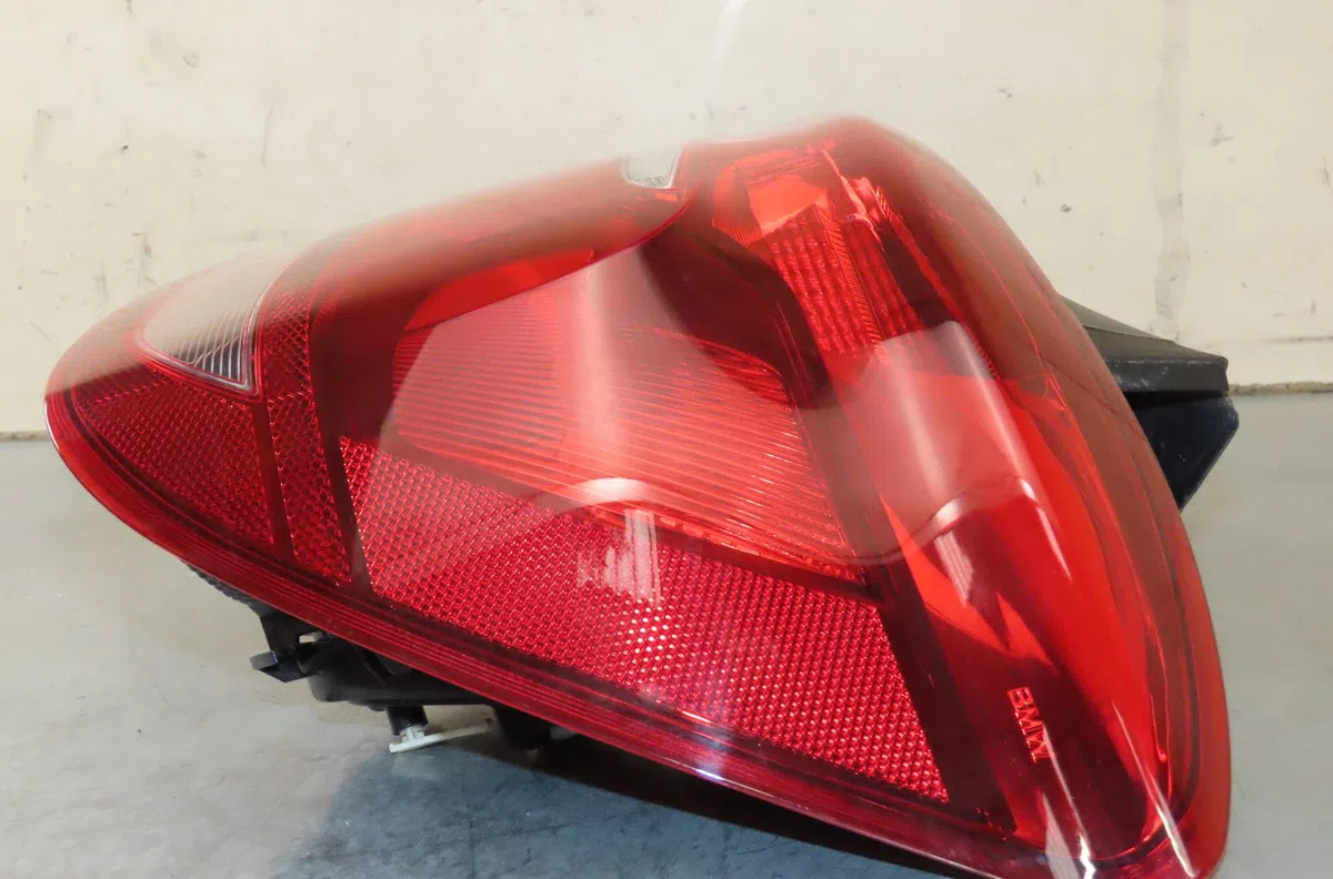 Feu arrière droit Bmw 1 (F20) 114 d (2012-2015) occasion