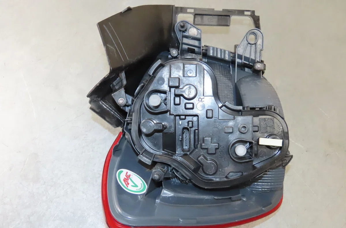 Feu arrière droit Bmw 1 (F20) 114 d (2012-2015) occasion