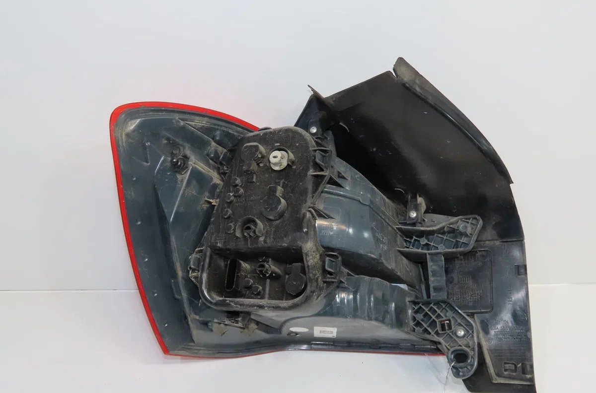 Feu arrière droit Bmw 1 (F20) 114 d (2012-2015) occasion