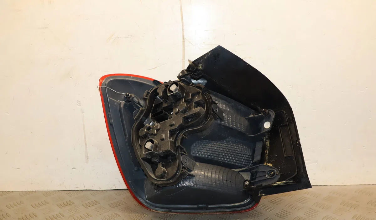 Feu arrière droit Bmw 1 (F20) 116 i (2015-2019) occasion
