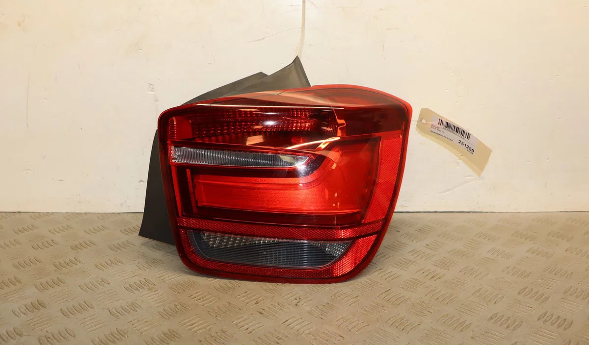 Feu arrière droit Bmw 1 (F20) 116 i (2015-2019) occasion