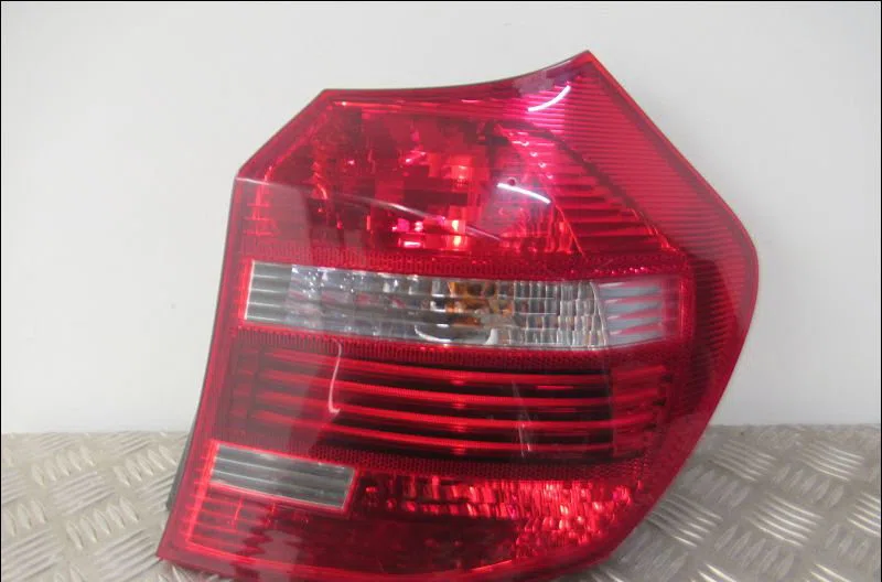 Feu arrière droit Bmw 1 (F20) 118 d (2011-2015) occasion