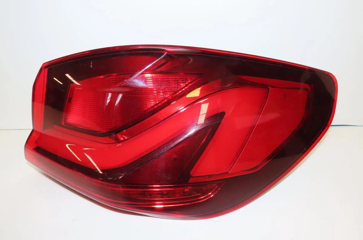 Feu arrière droit Bmw 1 (F40) 118 d (2019) occasion