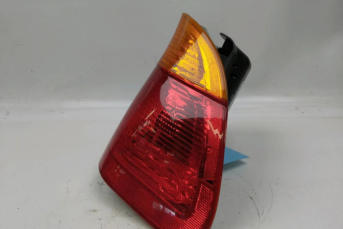 Feu arrière droit Bmw 3 (E46) 330 d (1999-2005) occasion