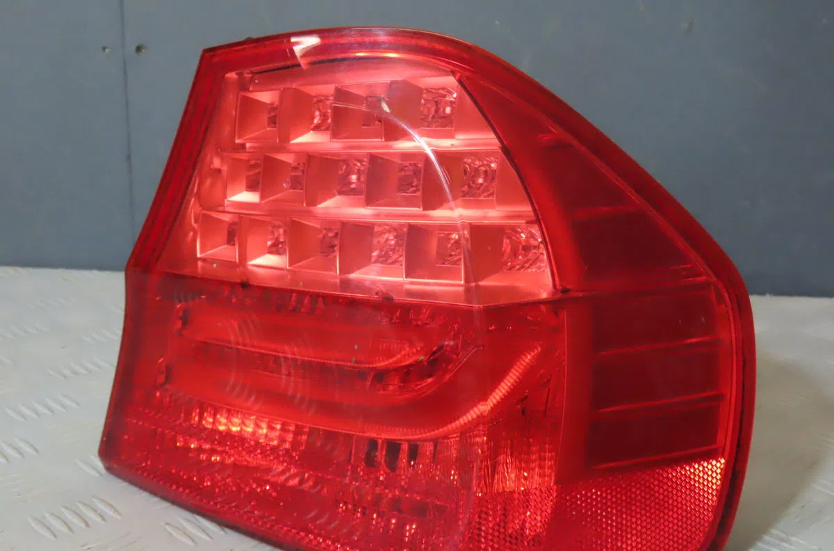 Feu arrière droit Bmw 3 (E90) 316 d (2009-2011) occasion