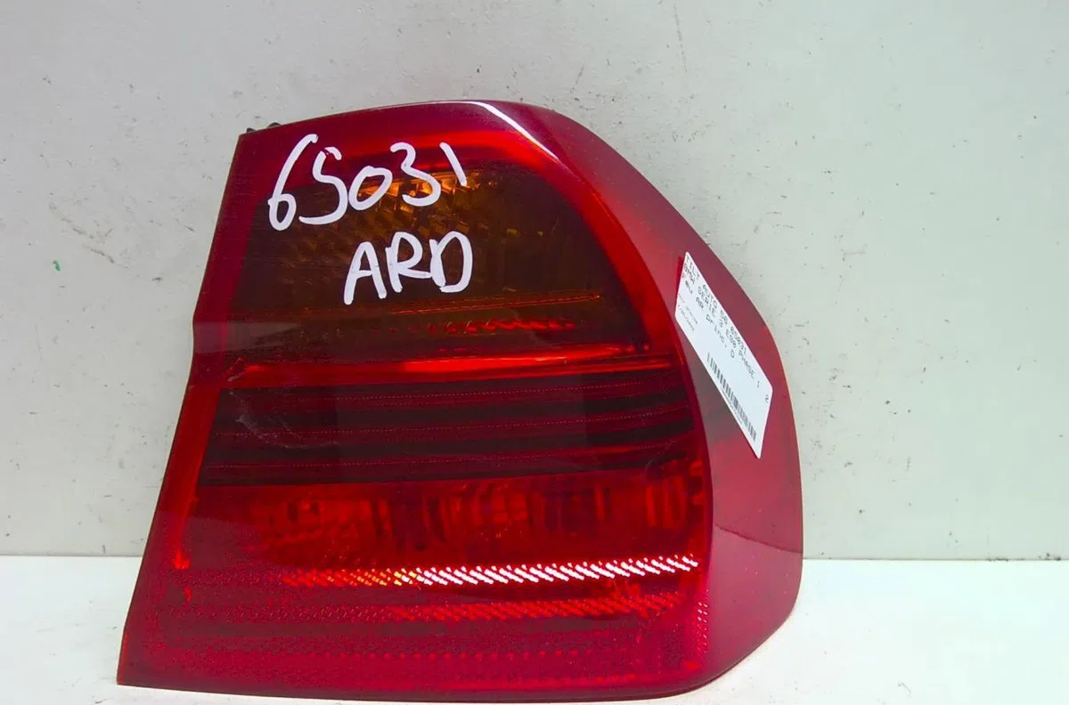 Feu arrière droit Bmw 3 (E90) 318 d (2007-2011) occasion