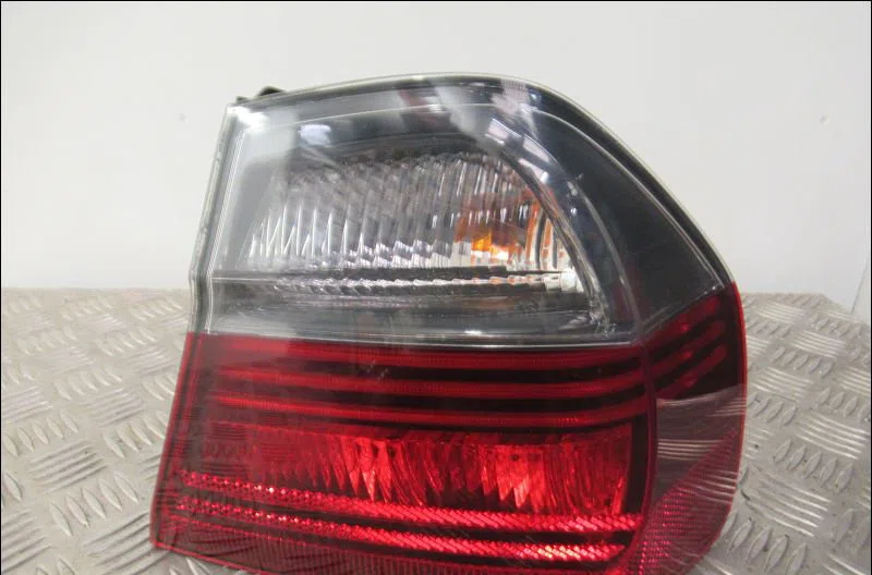 Feu arrière droit Bmw 3 (E90) 325 d (2006-2010) occasion