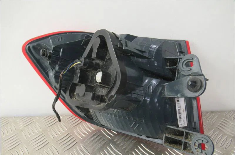 Feu arrière droit Bmw 3 (F30, F80) 316 d (2012-2018) occasion