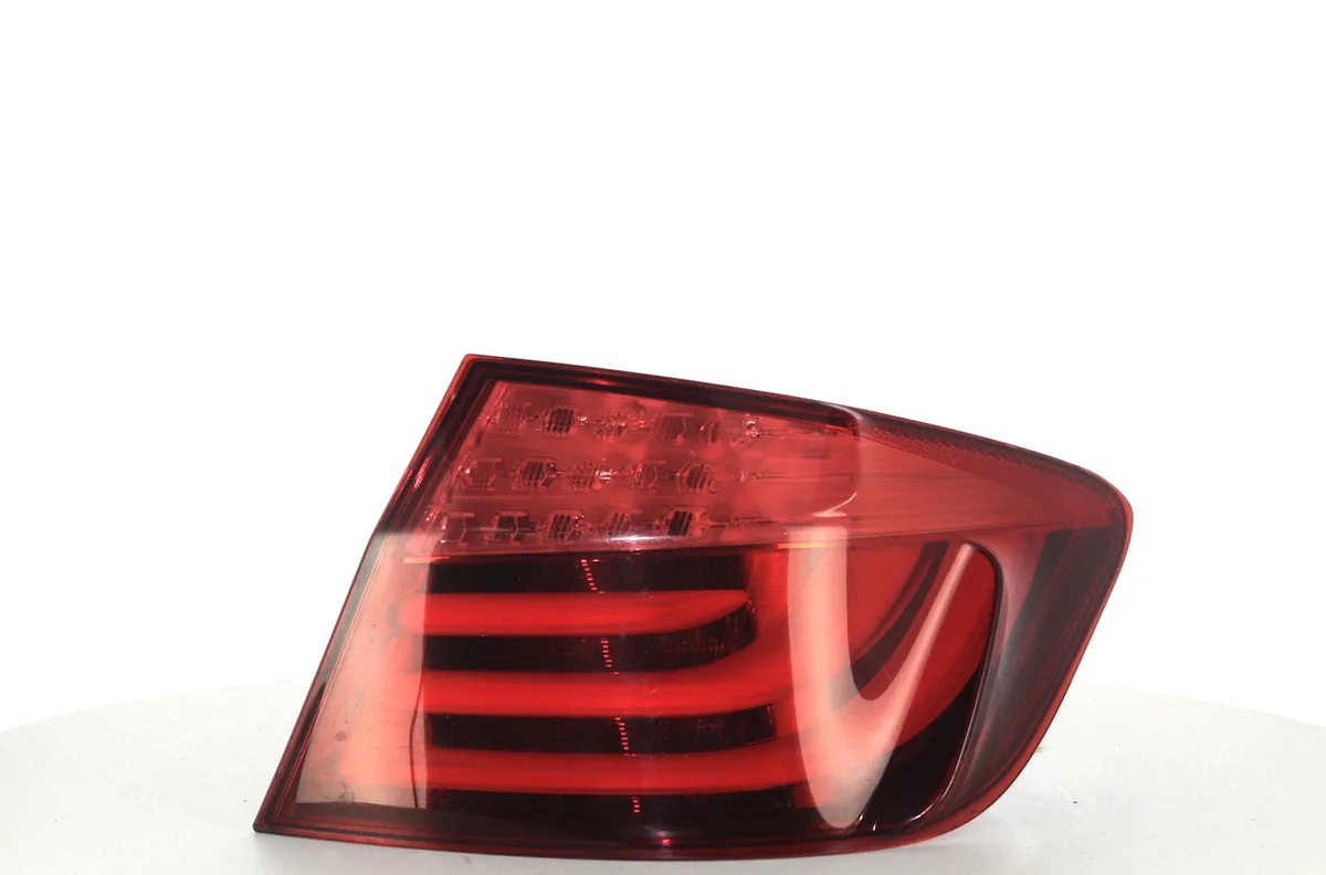 Feu arrière droit Bmw 5 (F10) 525 d (2011-2016) occasion