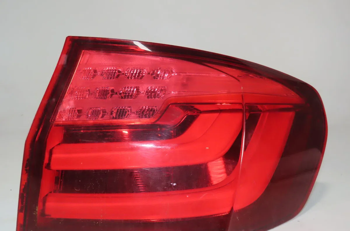 Feu arrière droit Bmw 5 Touring (F11) 525 d xdrive (2013-2017) occasion