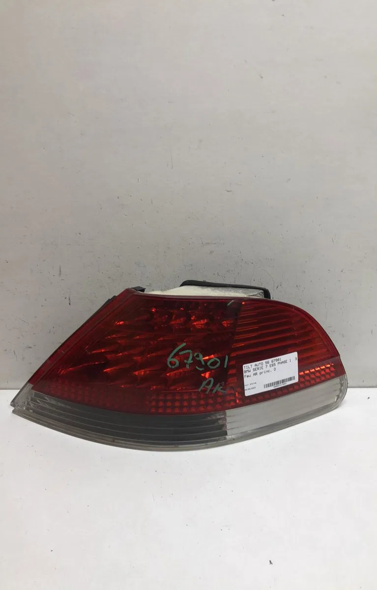 Feu arrière droit Bmw 7 (E65, E66, E67) 730 d (2003-2008) occasion