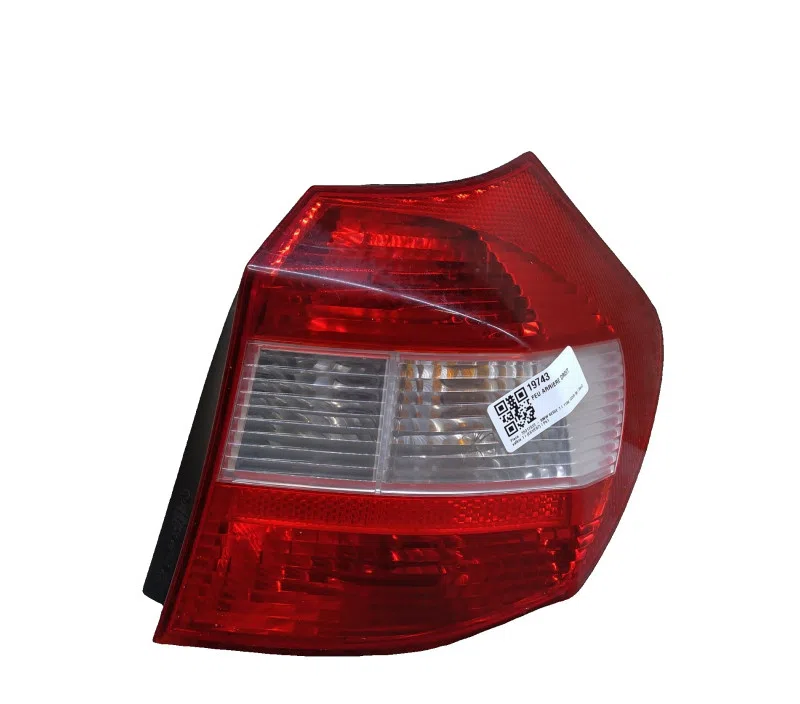 FEU ARRIERE DROIT BMW SERIE 1 I 63216924502