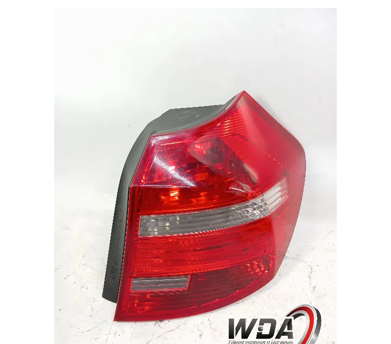 FEU ARRIERE DROIT BMW SERIE 1 I 63217164956