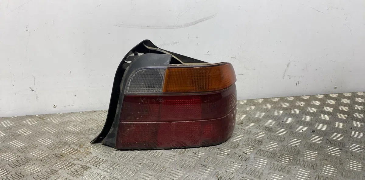 Feu arrière droit BMW SERIE 3 E36 COMPACT occasion