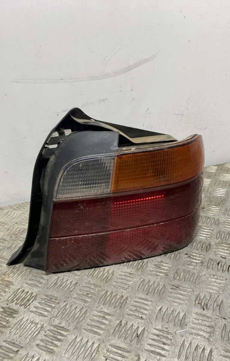 Feu arrière droit BMW SERIE 3 E36 COMPACT occasion