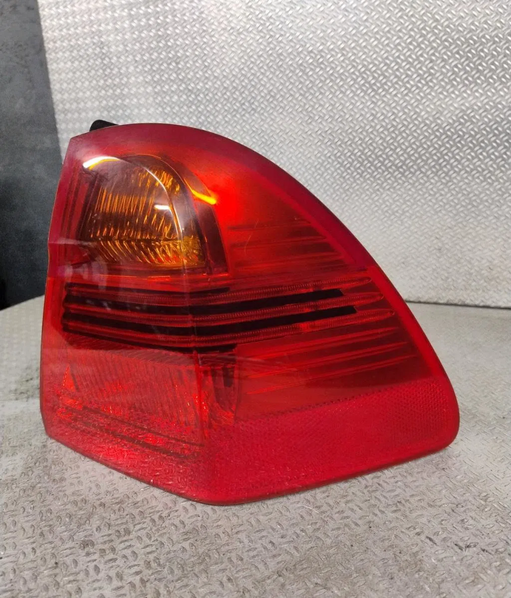 Feu arrière droit BMW SERIE 3 E91  SERIE 3 E91 TOURING PHASE 1 BREAK occasion