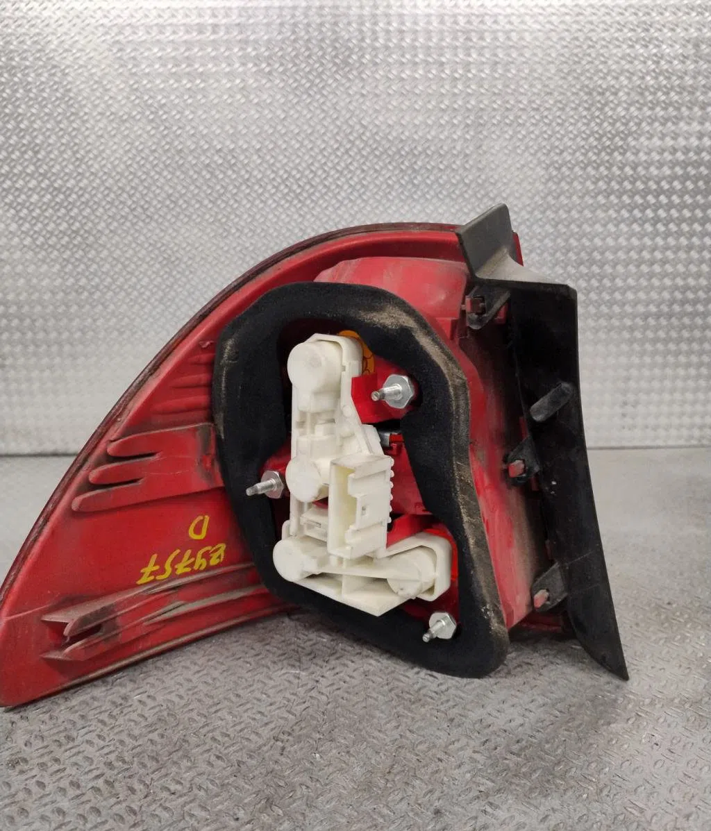Feu arrière droit BMW SERIE 3 E91  SERIE 3 E91 TOURING PHASE 1 BREAK occasion