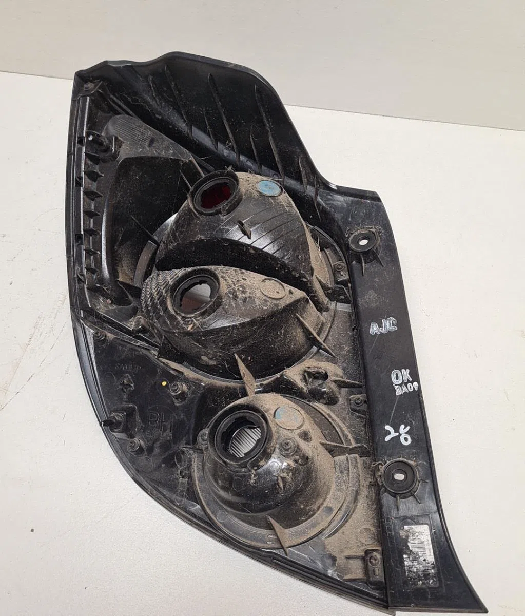 Feu arrière droit Chevrolet AVEO 3-5 portes (T300) 1.3 d (2011-2015) occasion