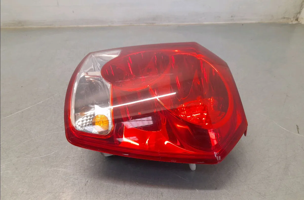 Feu arrière droit CHEVROLET KALOS  1.2 72ch occasion