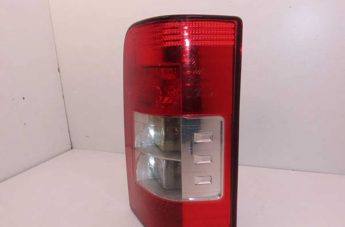 Feu arrière droit Citroen BERLINGO - BERLINGO FIRST Camionnette-Monospace (M_) 1.6 hdi 75 (mb9hw) (2005-2011) 3 portes o