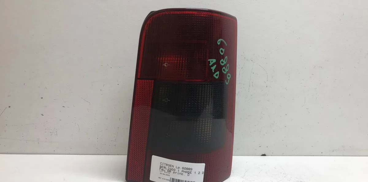 Feu arrière droit Citroen BERLINGO - BERLINGO FIRST Monospace (MF_, GJK_, GFK_) 2.0 hdi 90 (mfrhy) (1999-2005) occasion