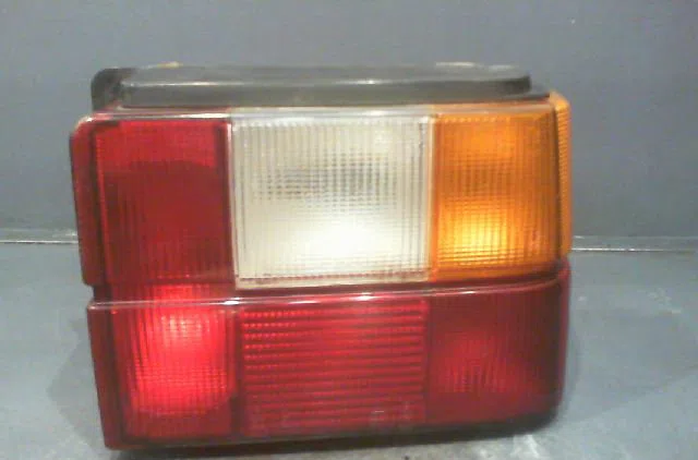 Feu arrière droit CITROEN BX 1989 occasion