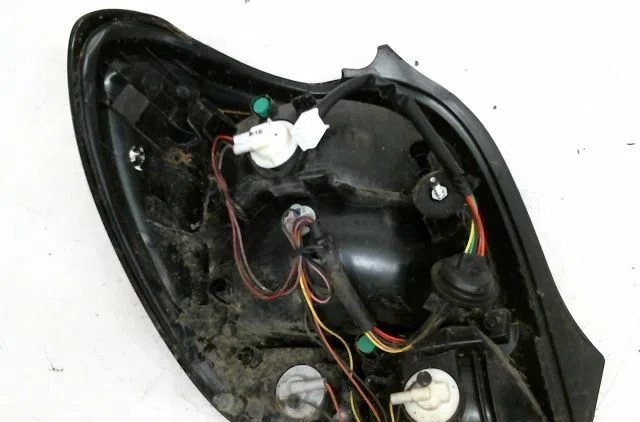 Feu arrière droit Citroen C1 II (PA_, PS_) 1.0 vti 68 (2014) occasion