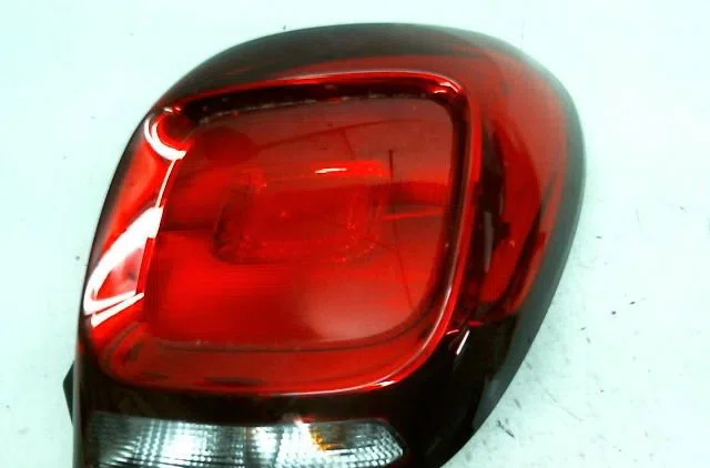 Feu arrière droit Citroen C1 II (PA_, PS_) 1.0 vti 72 (2018) 5 portes occasion