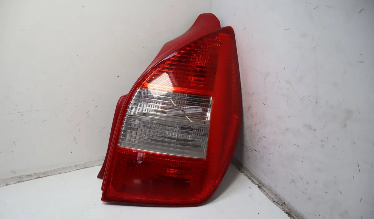 Feu arrière droit CITROEN C2  1.4 HDi occasion