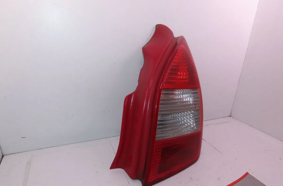 Feu arrière droit Citroën C2 (JM_) 1.4 (2003-2009) 3 portes occasion